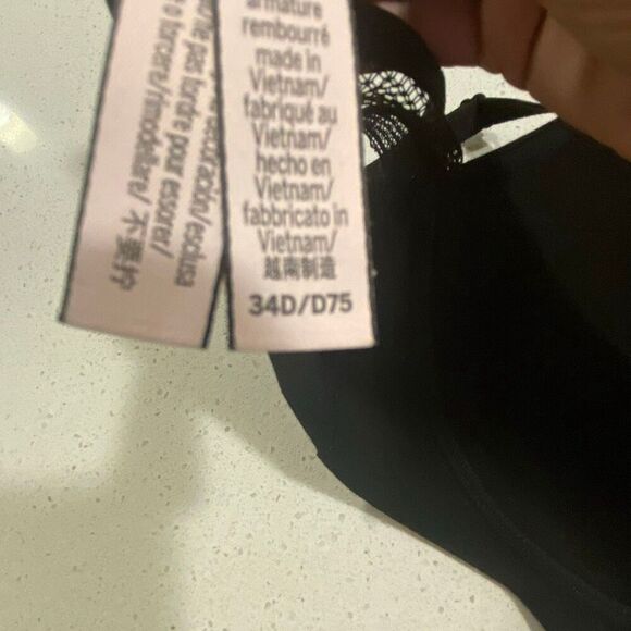 Victoria’s Secret bra incredible padded no wire bra size 34D - Picture 8 of 8